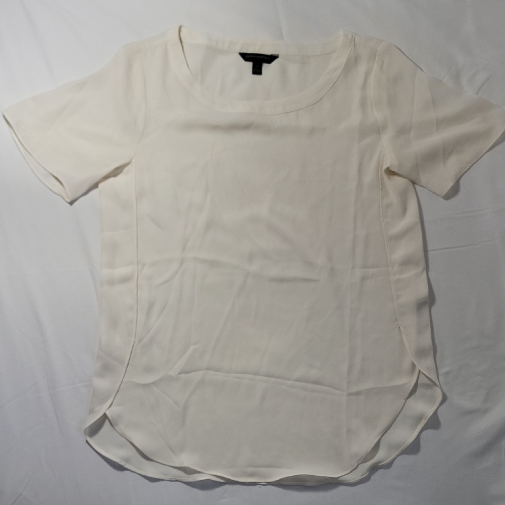 Banana Republic Cream Short Sleeve Relaxed Blouse